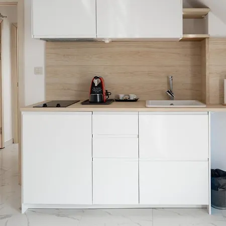 Dion شقة فندقية 3*