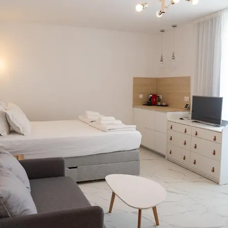 شقة فندقية Dion