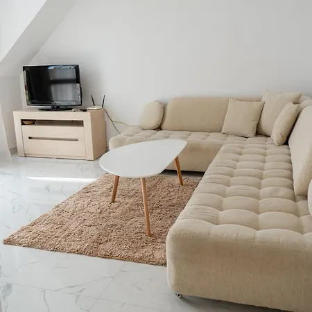 شقة فندقية Dion 3*