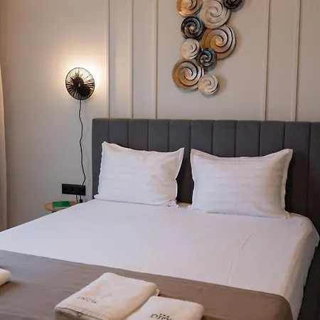 Dion 3* لوزينيتس